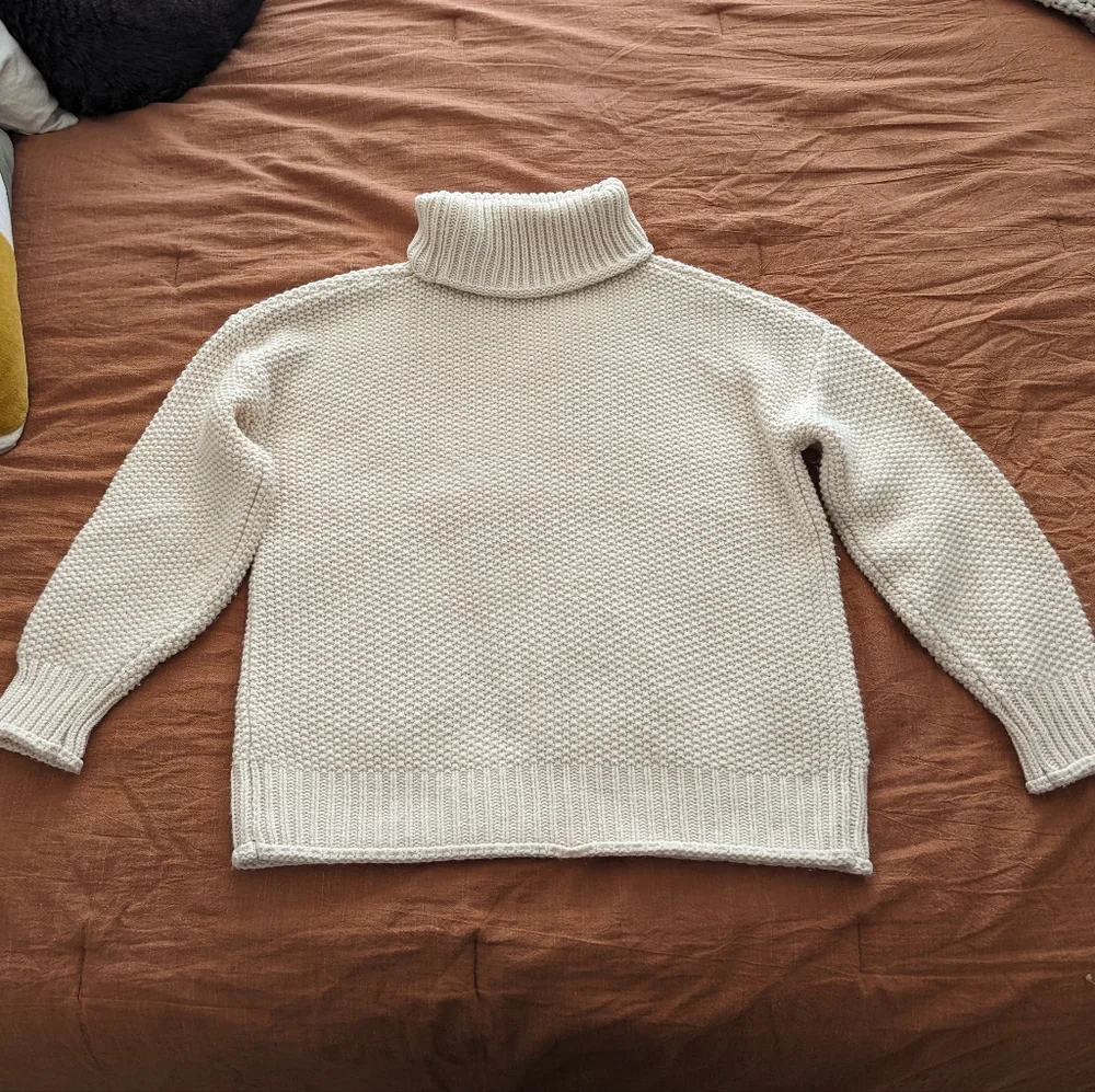 Cream sweater - Picture 10 of 10